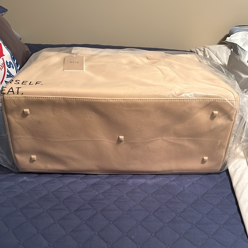 NEW BEIS commuter duffle in Beige - Picture 4 of 7